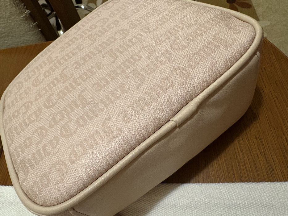 Crossbody чанта Juicy Couture