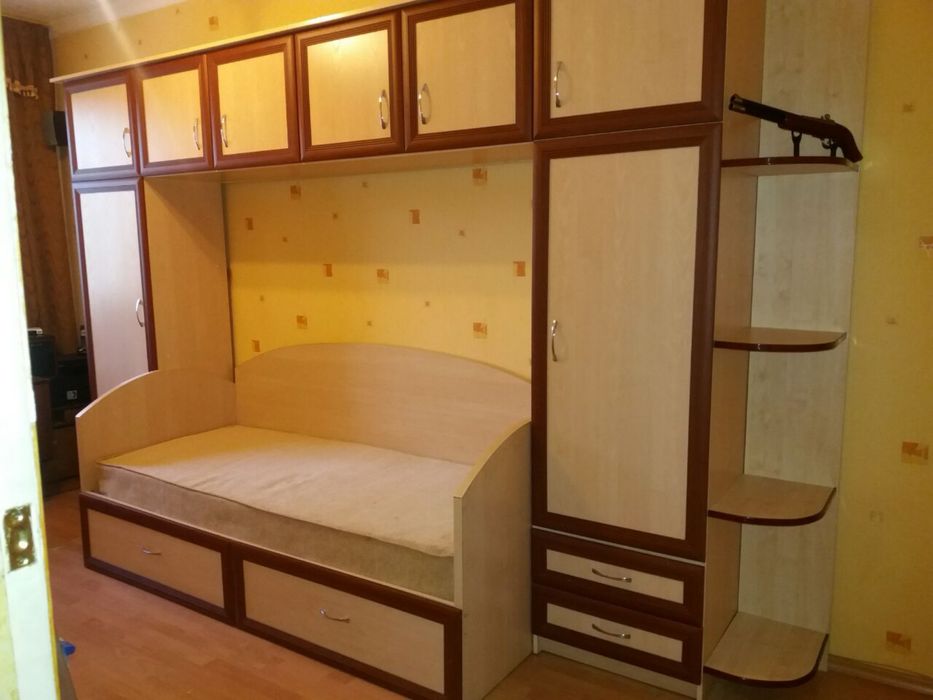 Спальный гарнитур