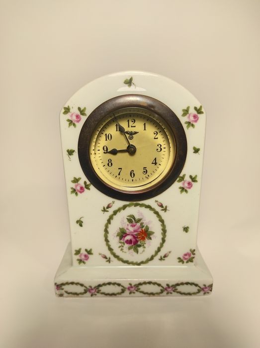 Колекционерски порцеланов стар часовник Friedrich Mauthe – Германия