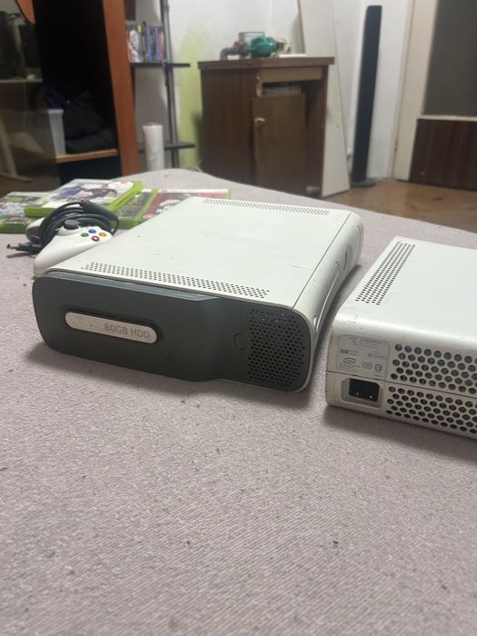 XBOX360 2 броя напълно работище