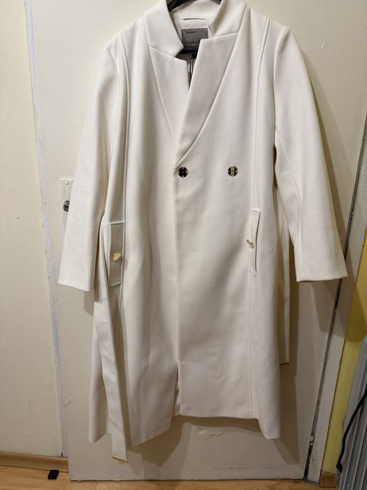 Палто бяло- ново от Англия