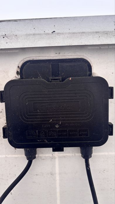 Vand 7 panouri fotovoltaice cu celule policristaline Trina de 250w