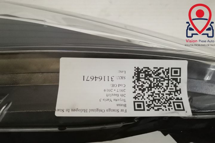 Ляв фар Оригинален Халогенен В добро състояние Тойота Ярис / Toyota Ya