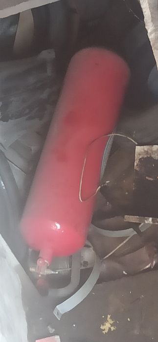 Продаю газ балон 30л