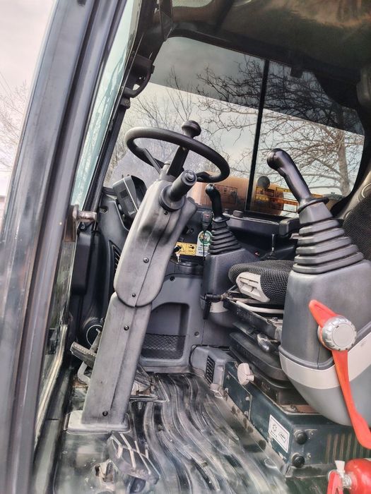 EKSKAVATOR Sotiladi yangi Koreyskiy