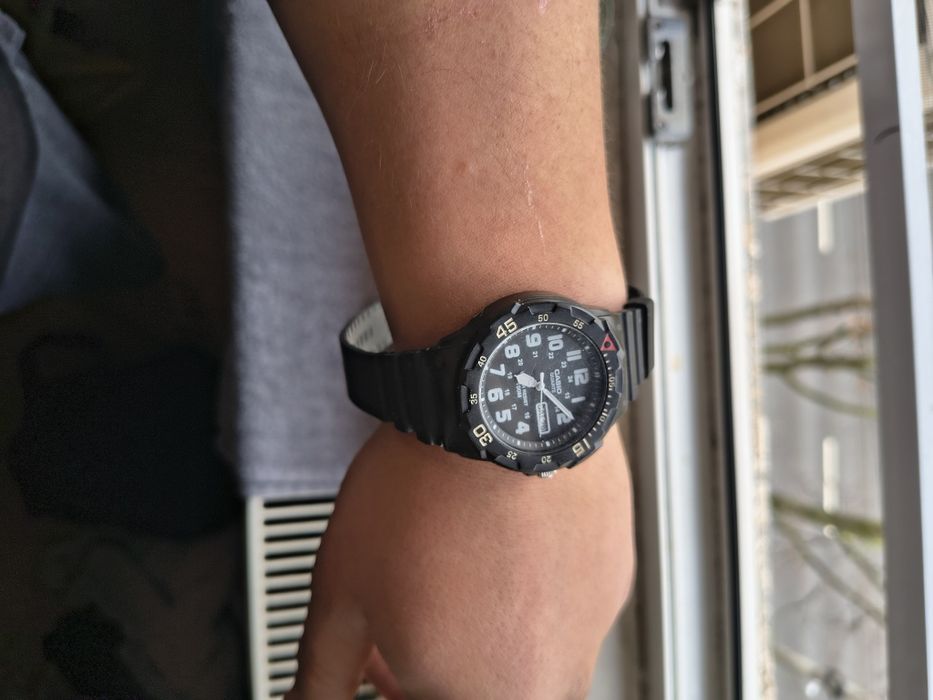 Ceas GShock și casio