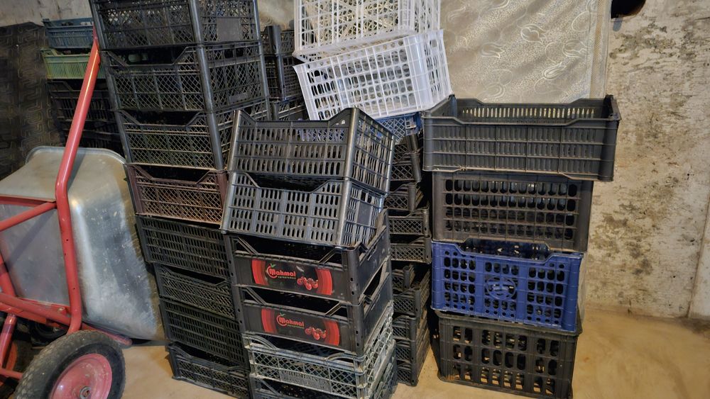 Продам пластмассовые ящик