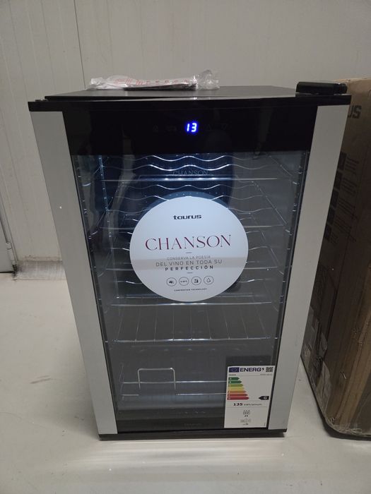 Чисто нова Винна хладилна витрина Taurus Chanson 18 / Chanson 24