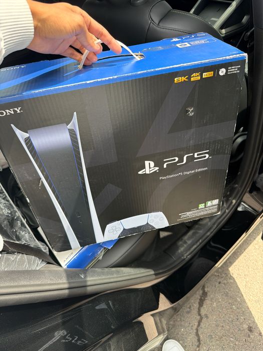 Ps5 bez diskavod 9 ta oyini bor 2 ta jestik