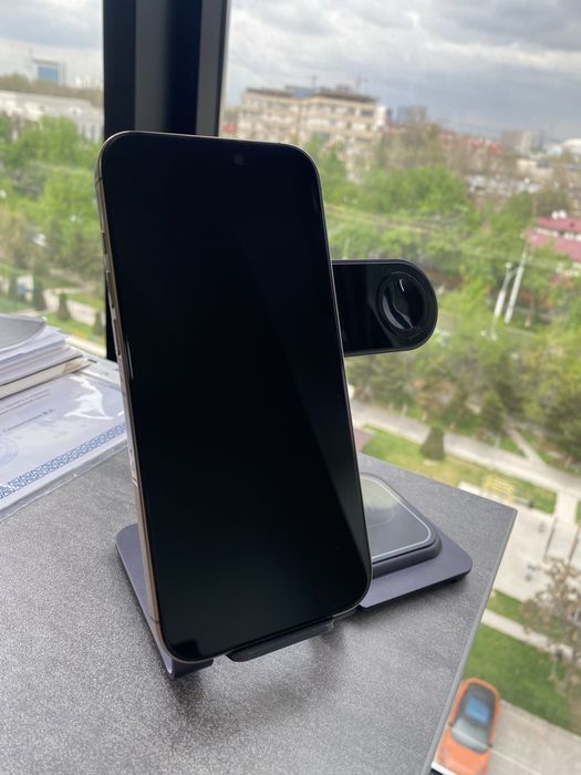 Iphone 16 pro max Desert titanium