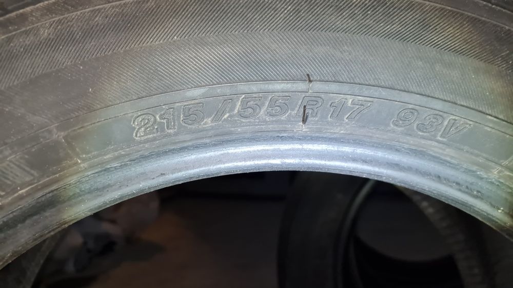 Yokohama dB decibel E70