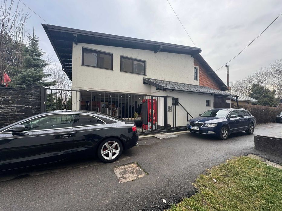 Vand casa si teren-  strada Nicolae Iorga, nr. 12, Gara Burdujeni SV