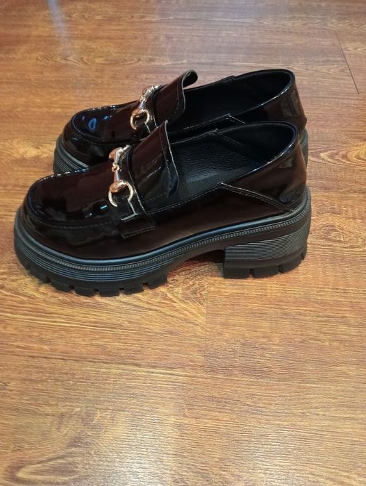 Бесплатно Лоферы 36р-р.