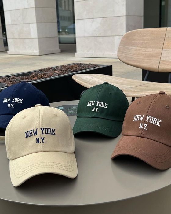 Кепки новые дешево