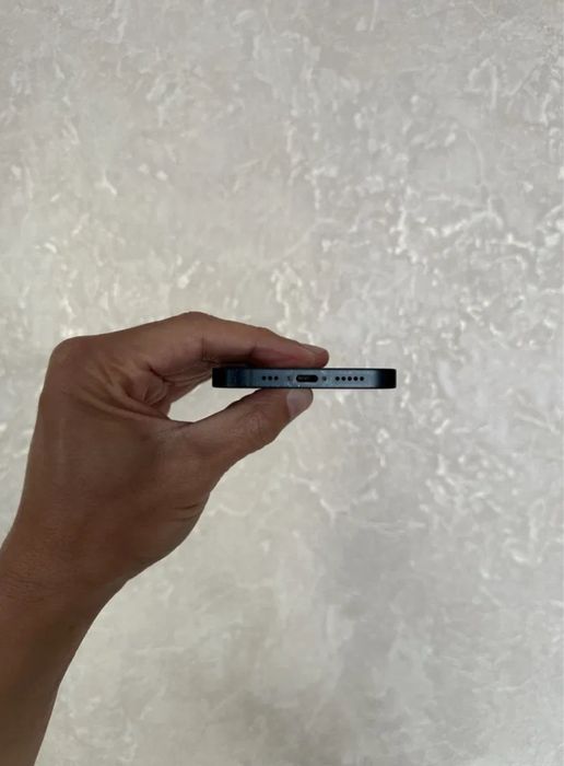 Срочно продам айфон 13 128гб