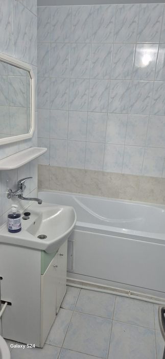 Închiriez apart 2 cam la B-uri, Ans. Buzaului