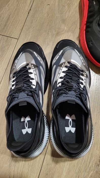 UNDER ARMOUR  42- 26.5стелка