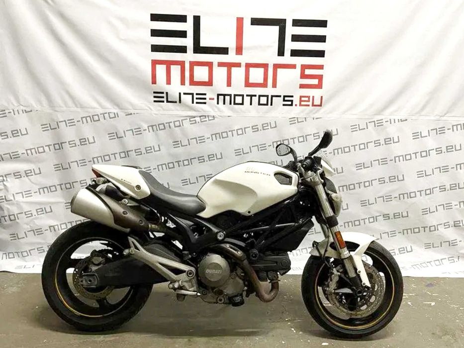 Ducati Monster 2011 - numai 9.900 km - Rate / posibilitate de Finanțare - Import Canada