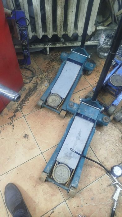 Продам оборудование для шиномонтажа