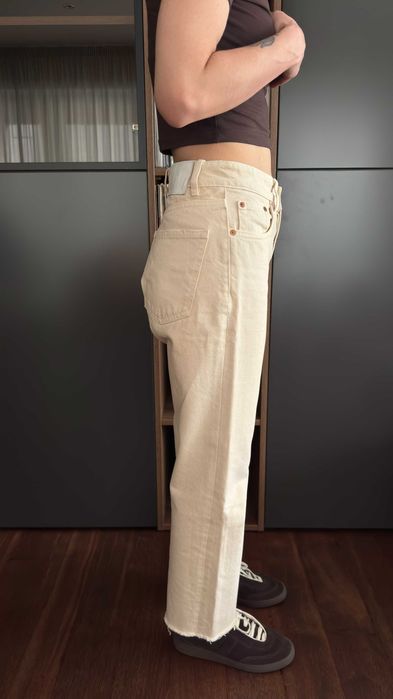 Blugi Zara mom fit, crem/ecru, talie inalta, tiv franjurat, M