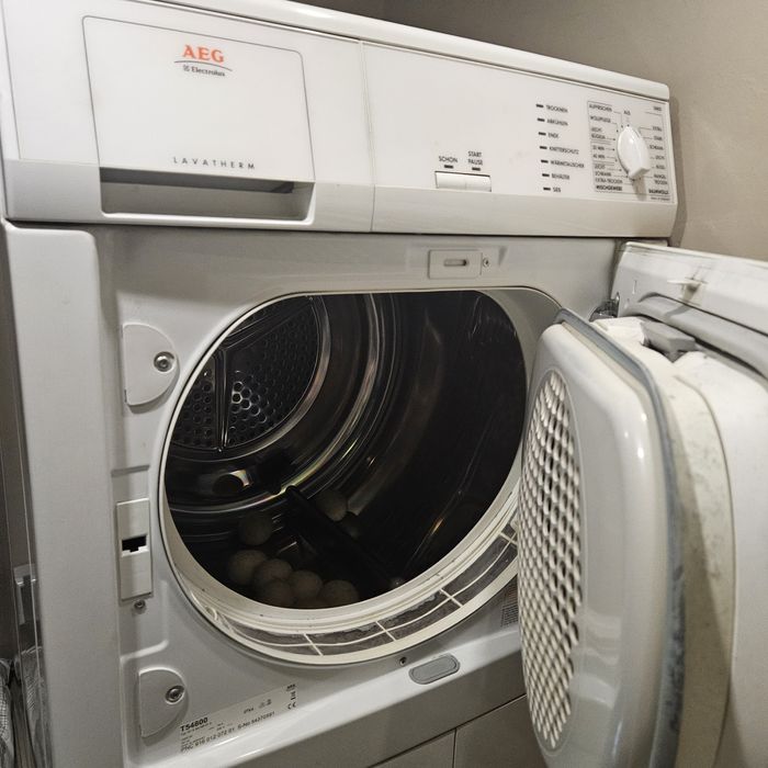 AEG сушилня Lavatherm