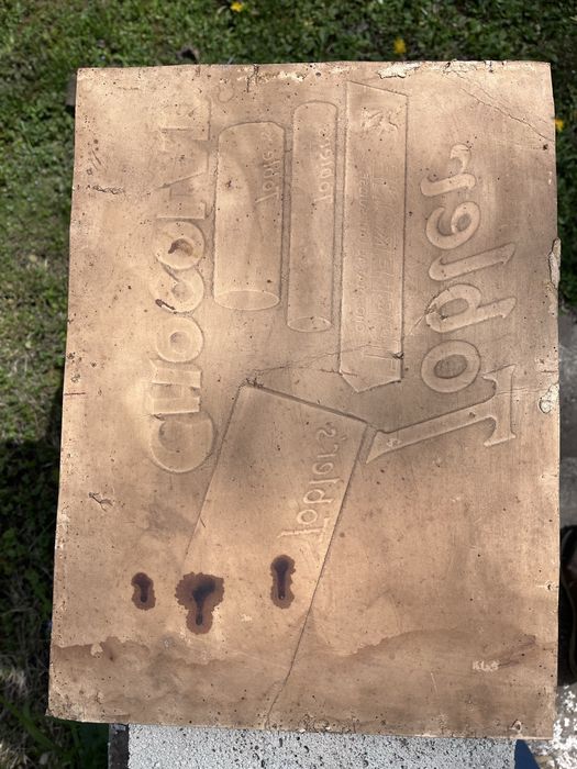 Reclama veche Toblerone in relief
