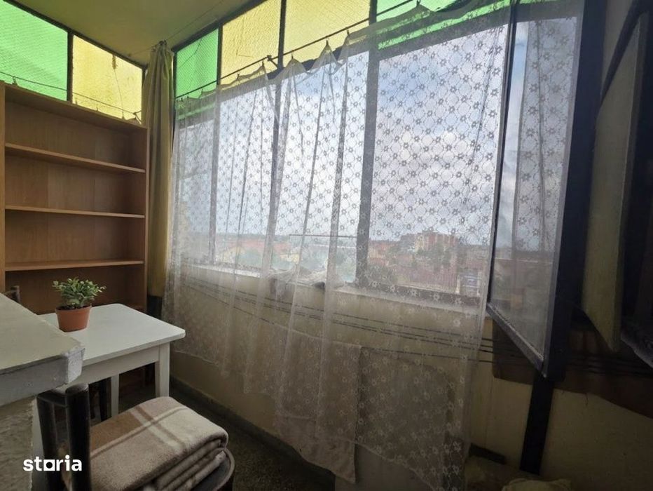 Apartament cu 4 camere, etaj 5/8, zona Micalaca