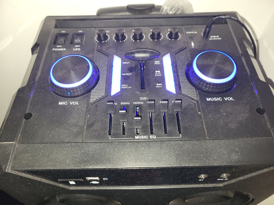 Boxa audio cu acumulator