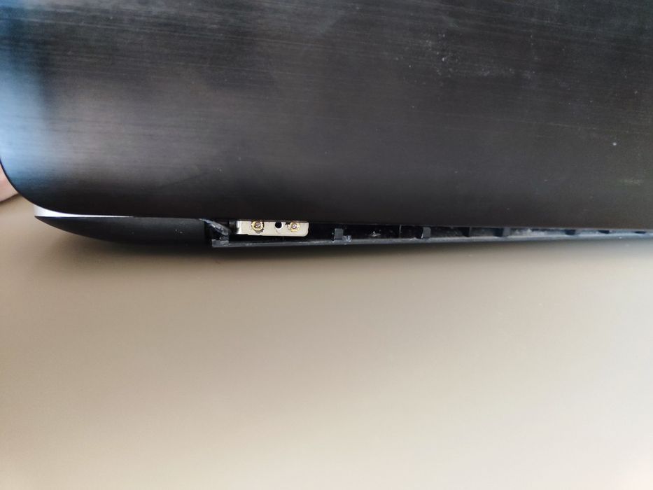 Лаптоп Asus K555L