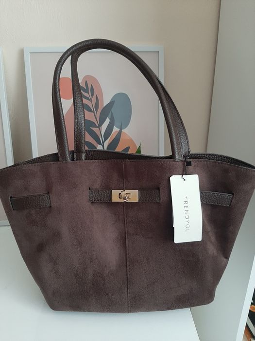 Нова чанта цвят кафе