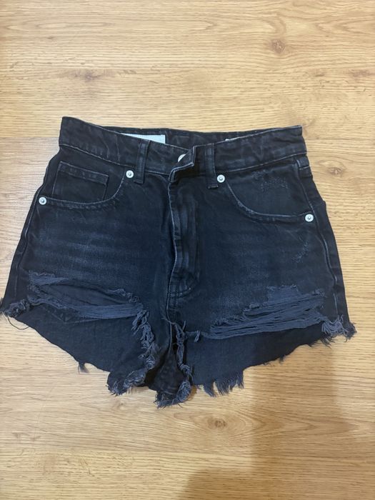 Продавам къси панталони ZARA