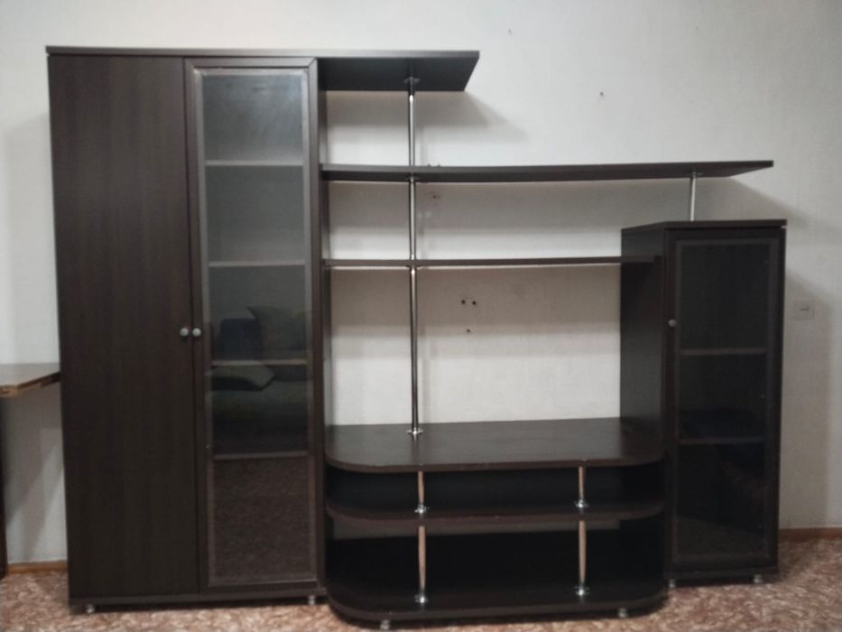 Продам стенку в хорошем состоянии