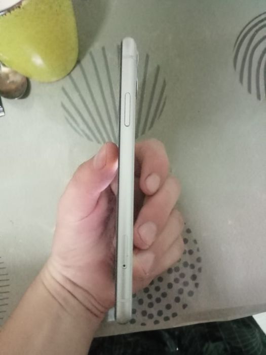 Обменяю Iphone 11