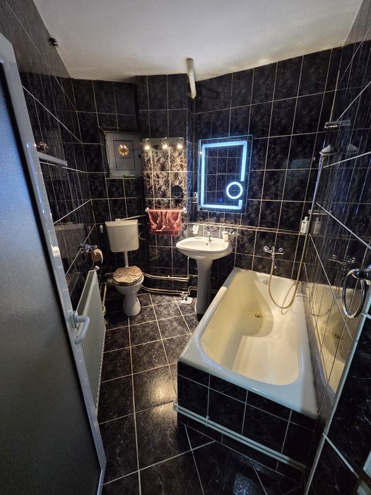 De închiriat apartament 3 camere Shopping City Mall