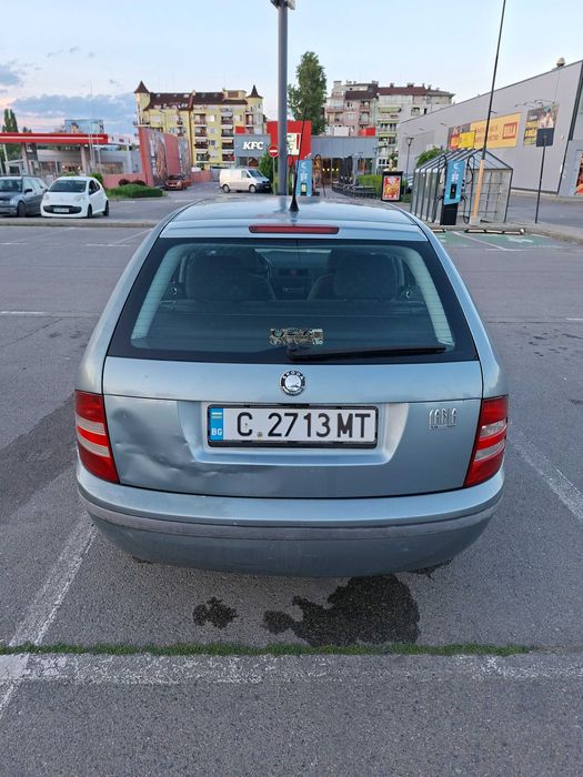 Продавам Skoda Fabia 2003г. в добро състояние