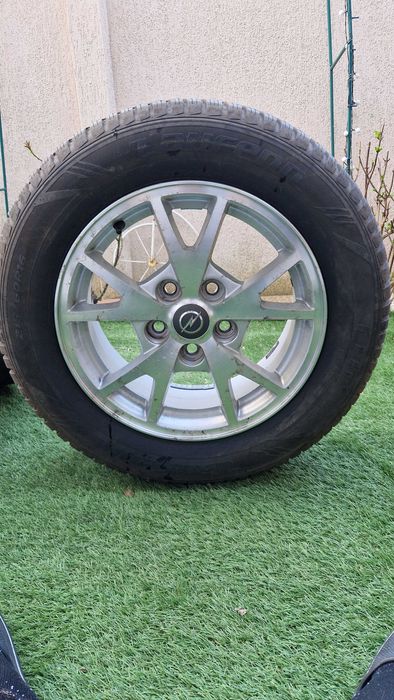 Set 4 jante aliaj+4 anvelope iarna Laufen 215/60/r16 99H