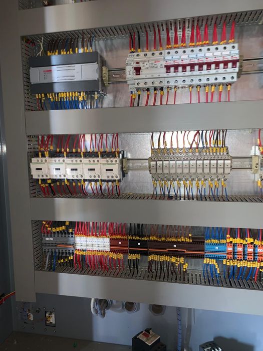 Se vinde urgent!! Masina de ambalat condimente "pudra".