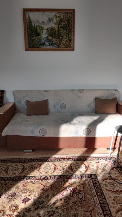 Диван, раскладной в хорошем состоянии