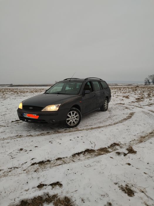 Vând Ford Mondeo
