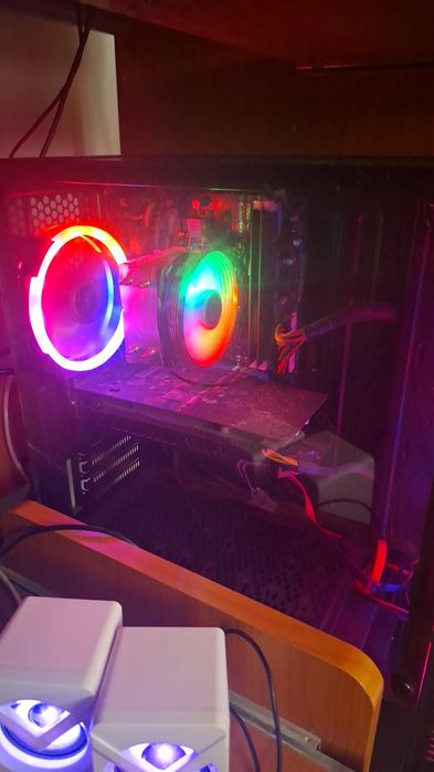 Srochna kampyuter sotiladi