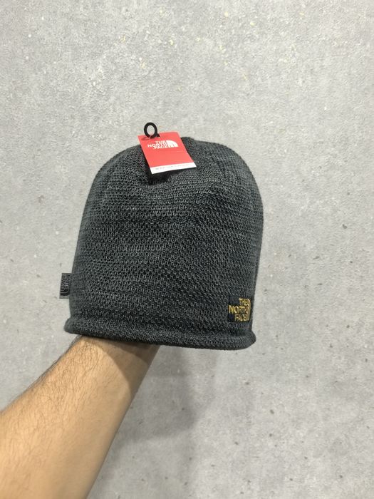 Продам шапку the north face