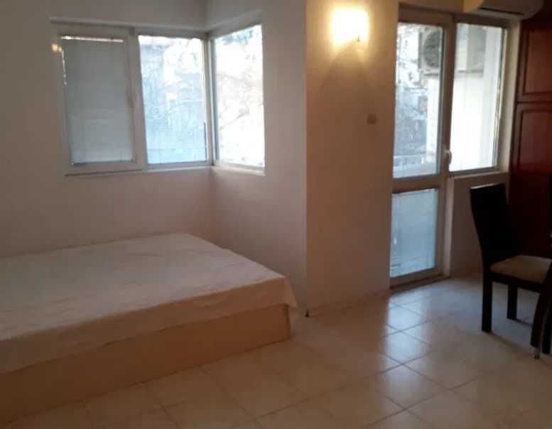 Дава се под наем Едностаен апартамент в Пловдив, Съдийски - 42 кв.м за 137.19 € - Снимка #1