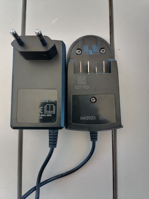 Vând pompa de apă submersibila cu acumulator  Bosch Garden Pump, 18V-2000 l/h