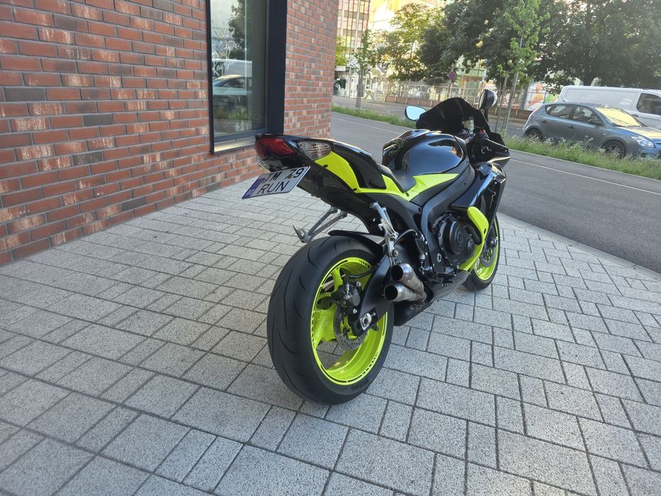 Suzuki gsxr k8 750