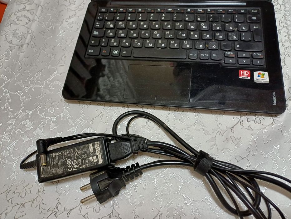 Компьютер-лаптоп