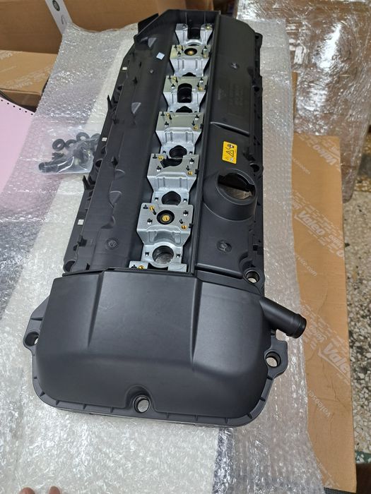 Клапанная крышка Бмв М52 М54