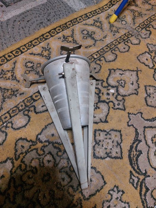 Продам держатель для живой ели