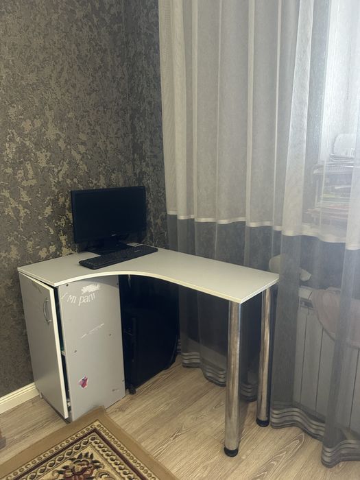 Компьютерный, письменный  стол