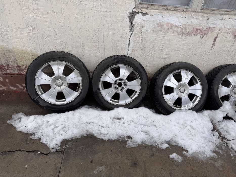 Продам резину шиповка toyo