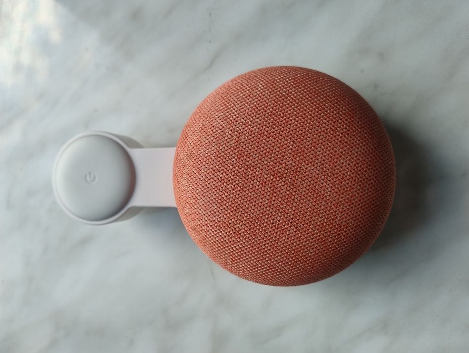 Google Home Mini (Gen 1)